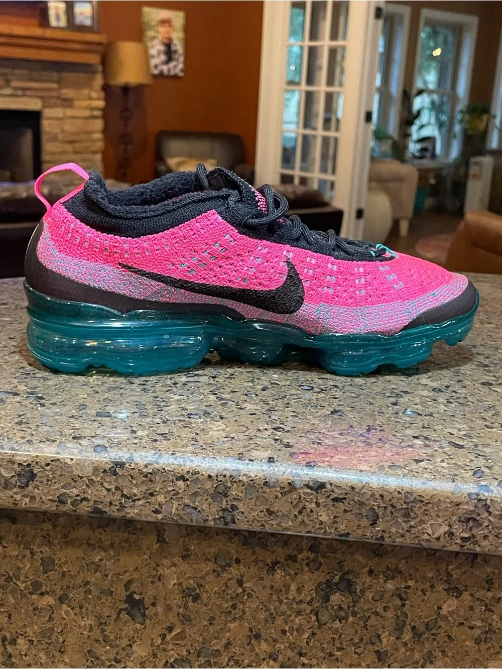 🔥 Nike Air VaporMax Flyknit Athletic Shoe Miami Nights Women’s Sz 6 Pink Teal